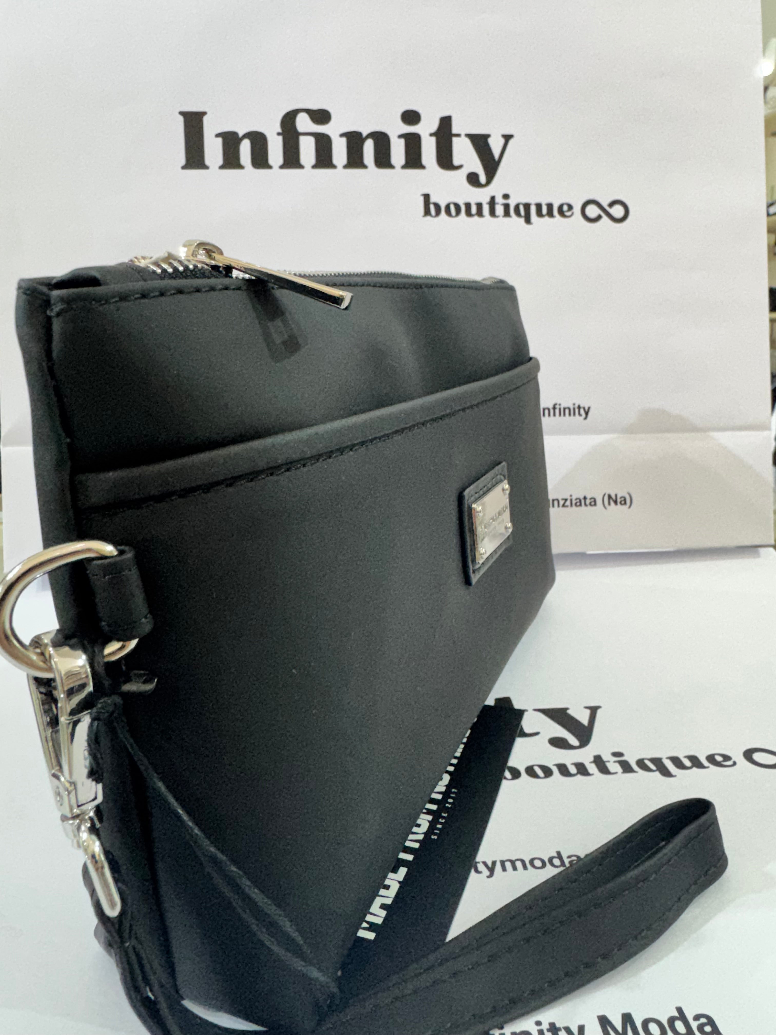 La pochette MFN (Made From Nothing)