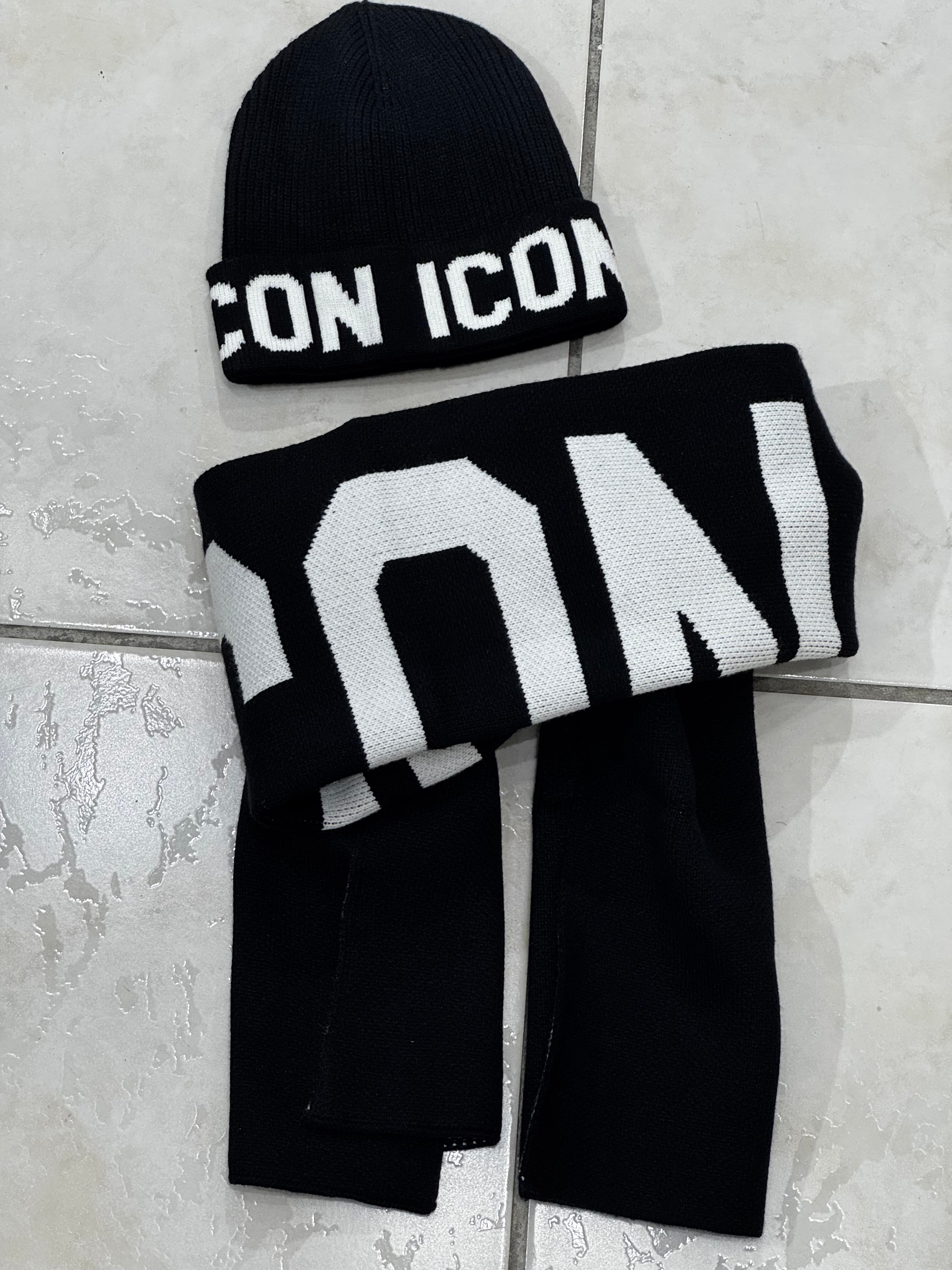 Sciarpa + cappello Icon
