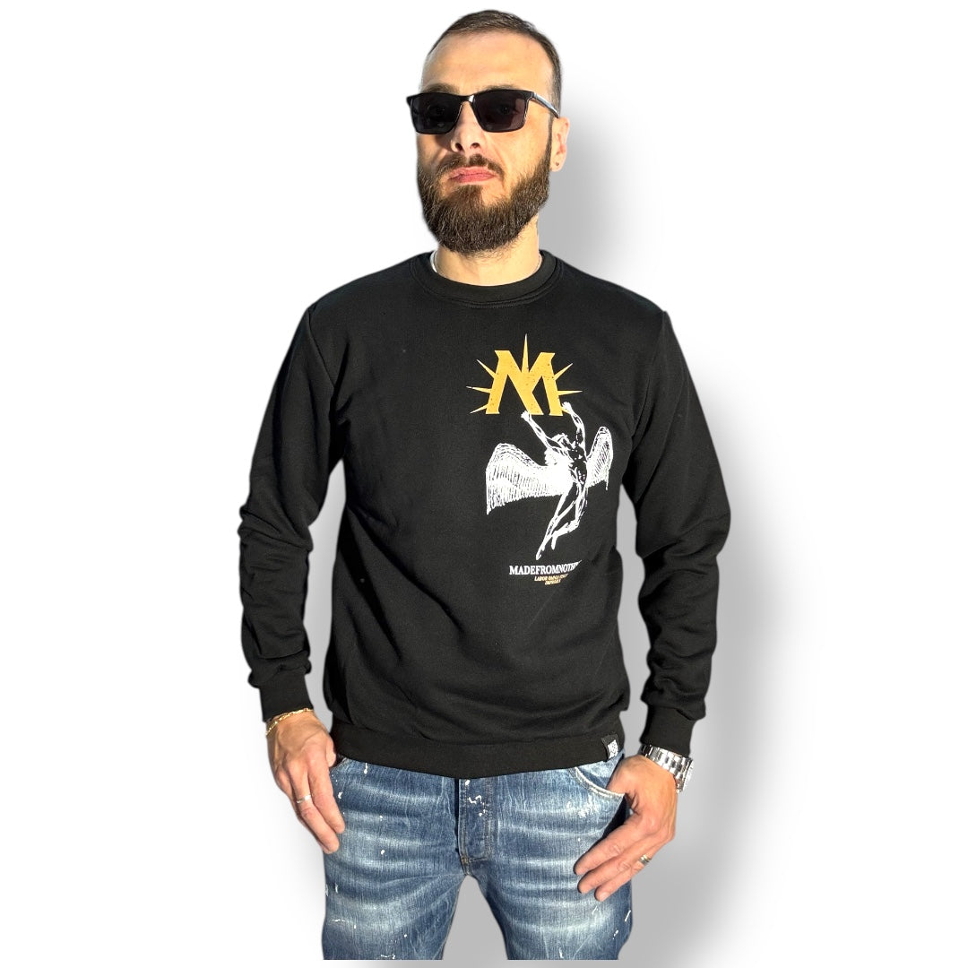 Eleganza Casual: Felpa Uomo MADE FROM NOTHING con Stampa Iconica