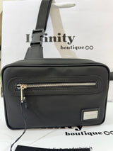 Borsello/Marsupio Nero Elegante con Dettagli Metallici